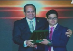 الحسيني: الرئيس وعد بدعمي ..وحلمي عبور المانش