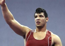 المصارع عبد اللطيف منيع يتأهل للربع النهائى لبطولة العالم