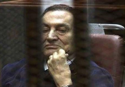 مصدر بالنيابة العامة: قرار مرسي بعزل النائب العام وراء “وقف استرداد أموال مبارك بالخارج”