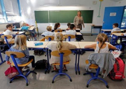 دعوة المدارس الفرنسية في العالم للإضراب بسبب خفض النفقات