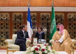 ماكرون يبحث مع ولي العهد السعودي التطورات في المنطقة ومكافحة الإرهاب