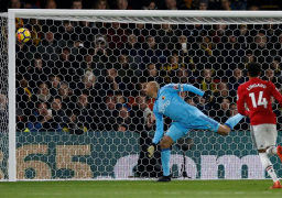 مانشستر يونايتد يفوز على واتفورد 4-2 في الدوري الإنجليزي