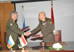 وزير الدفاع الروسي يغادر القاهرة بعد زيارة لمصر استغرقت عدة ساعات