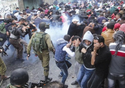 إصابتان بالرصاص الحي والعشرات بالاختناق خلال مواجهات برام الله