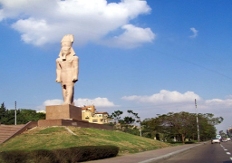 الآثار: نقل تمثال رمسيس الثاني للمتحف المصري الكبير يناير