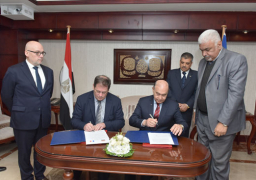 مميش يوقع مذكرة تفاهم مع شركة فرنسية لتجميع ومعالجة مخلفات البترول