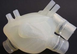 علماء يطورون أول قلب صناعي “نابض” من السليكون