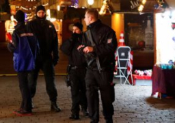 الشرطة الالمانية تبحث عن مشتبه به بعد العثور على عبوة مشبوهة