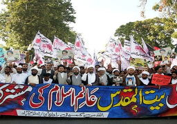 المئات يحتشدون في باكستان لإدانة قرار ترامب بشأن القدس