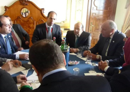 شكري يبحث مع “معيتيق” تطورات الأوضاع في ليبيا