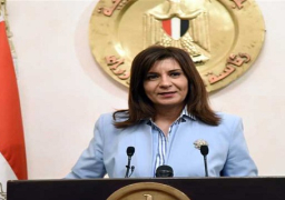 مكرم تعرض على الحكومة تقريرا لحالات مواطنين بالخارج