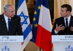 خلال مؤتمر صحفي مع نتنياهو.. ماكرون: نجدد رفضنا لقرار ترامب.. وندعم حل الدولتين