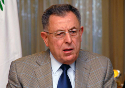 السنيورة : إسرائيل تزيل مقدسات المسلمين والمسيحيين لإلغاء هوية القدس