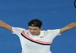 فيدرر يصعد لنهائي بطولة استراليا للتنس