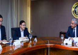 قابيل يبحث توسيع إستثمارات شركة جوشي الصينية بمصر