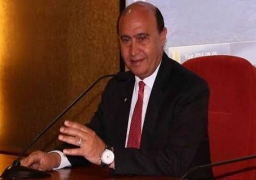 مميش يشيد بدور المنظمة البحرية في متابعة مشروعات القناة