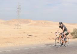 وصول سباق دراجات “من مصر إلى إفريقيا” للأقصر استعدادًا للمغادرة إلى جنوب إفريقيا