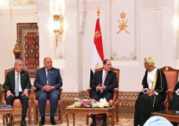 التقى السيد الرئيس عبد الفتاح السيسي اليوم بمقر إقامته بمسقط مجموعة من كبار رجال الأعمال العمانيين