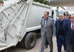 5 سيارات كبس قمامة لدعم منظومة النظافة بالدقهلية