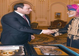 الرئيس السيسي يبدي إعجابه بجامع السلطان قابوس الأكبر ودار الأوبرا السلطانية