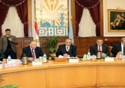 محافظ القاهرة يستعرض المشروعات الجارى تنفيذها بالعاصمة
