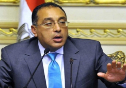 وزير الإسكان يعلن عن تخصيص 5.6 مليار جنيه للاستثمار بمشروعات الطرق بمدينة القاهرة الجديدة
