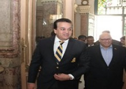 وزير التعليم العالي يتفقد كليات جامعات عين شمس