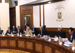 اسماعيل يراس الاجتماع الاسبوعى للاستفادة من الموارد الاجتماعية والثقافية