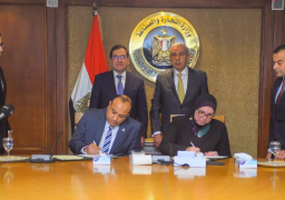 وزيرا الصناعة والبترول يشهدان توقيع مشروع “نحو الغاز الطبيعي