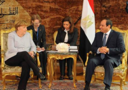 السيسي يهنئ “ميركل” بفوزها بالولاية الرابعة