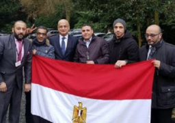 المصريون يتوافدون على مقر السفارة بسويسرا