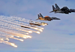 عشرات القتلى والجرحى في قصف للتحالف باليمن