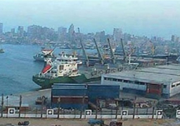 تداول 632 شاحنة بموانئ البحر الاحمر
