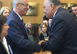 سامح شكرى يلتقى رامى الحمدالله ويهنئه على نجاته من محاولة الاغتيال الفاشلة