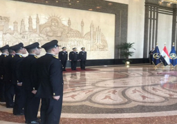 وزير الداخلية يشهد مراسم تخرج دفعة استثنائية من الضباط المتخصصين “أطباء”