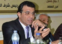 أمين عام الأعلى للثقافة يفتتح معرض “إشراقات فنية” بمركز الهناجر