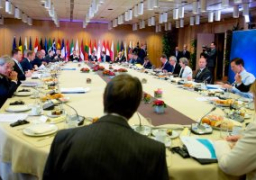 المفوض الأوروبى لسياسات الجوار: مصر دولة استراتيجية ومهمة والشريك الأول لنا