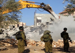 الاحتلال الإسرائيلي يسلم إخطارات هدم منازل جنوب الأقصى