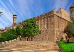 الاحتلال يمنع آذان الجمعة بالحرم الإبراهيمي