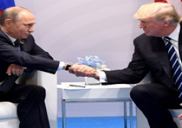البيت الأبيض يؤكد أن ترامب دعا بوتين إلى زيارة واشنطن