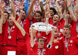 بايرن ميونخ يتوج بلقب بطولة الدوري الألماني لكرة القدم
