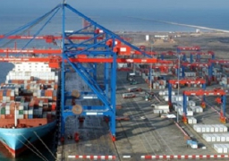 تداول 34 سفينة بموانيء بورسعيد