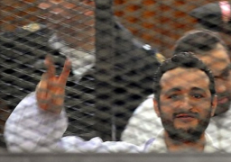 إعادة محاكمة أحمد دومة فى أحداث مجلس الوزراء اليوم