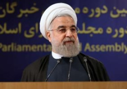 الرئيس الإيراني يحذر الولايات المتحدة من انتهاك الاتفاق النووي الإيراني