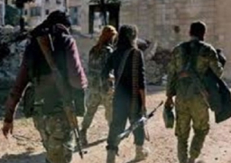 مقتل 25 عنصرا من القوات السورية  في هجوم مفاجئ لداعش في شرق سوريا