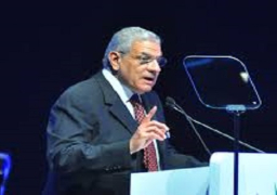 محلب يؤكد التزام مصر بدعم الدولة والشعب اللبناني