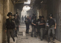 مستوطنون متطرفون يقتحمون المسجد الأقصى