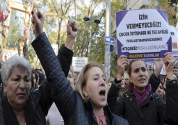 مظاهرات أمام السفارة الأمريكية بقبرص رفضا للهجوم على سوريا