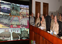 وزير الدفاع: ارادة المصريين واصطفافهم علي قلب رجل واحد كفيلة بتذليل الصعاب