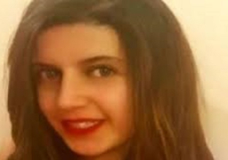 أسرة “الطالبة مريم” تتسلم جثمانها بمطار القاهرة تمهيدا لدفنها